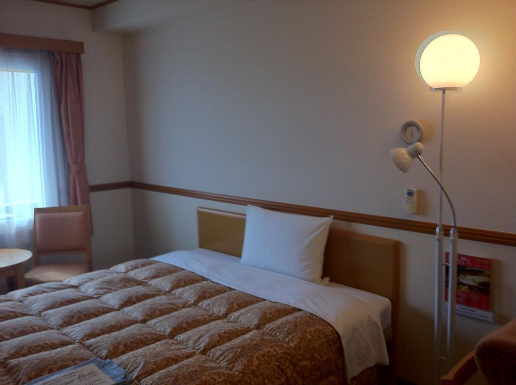 Toyoko Inn Higashi-Hiroshima Saijo Ekimae Pokój zdjęcie